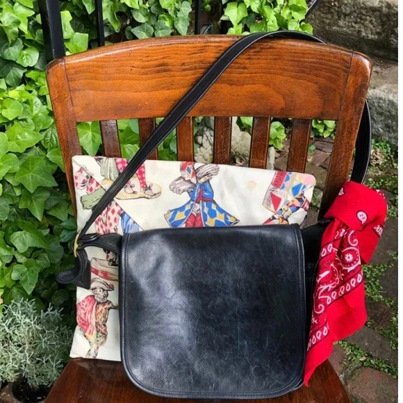 80’s OLD COACH mini shoulder bag Vintage 1980's Coach Black Leather Dinky Bag Shoulder